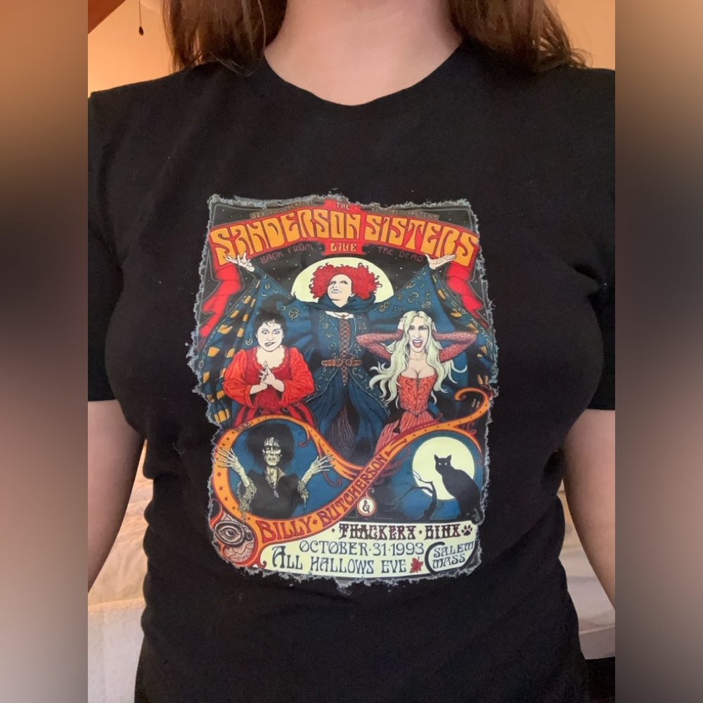⚫️ Hocus Pocus: The Sanderson Sisters LIVE! Spooky Halloween Shirt!
